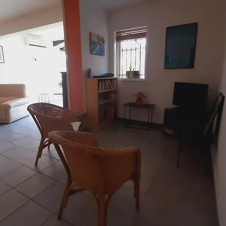 La Maison Bleue De Doudou - Coeur De Village Appartement Castéra-Verduzan